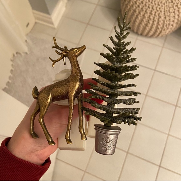 Bath & Body Works Other - Bath & Body Works Christmas Wallflowers